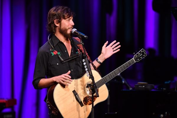 Listen now: Chris Janson drops some “Good Vibes” on you with his new song